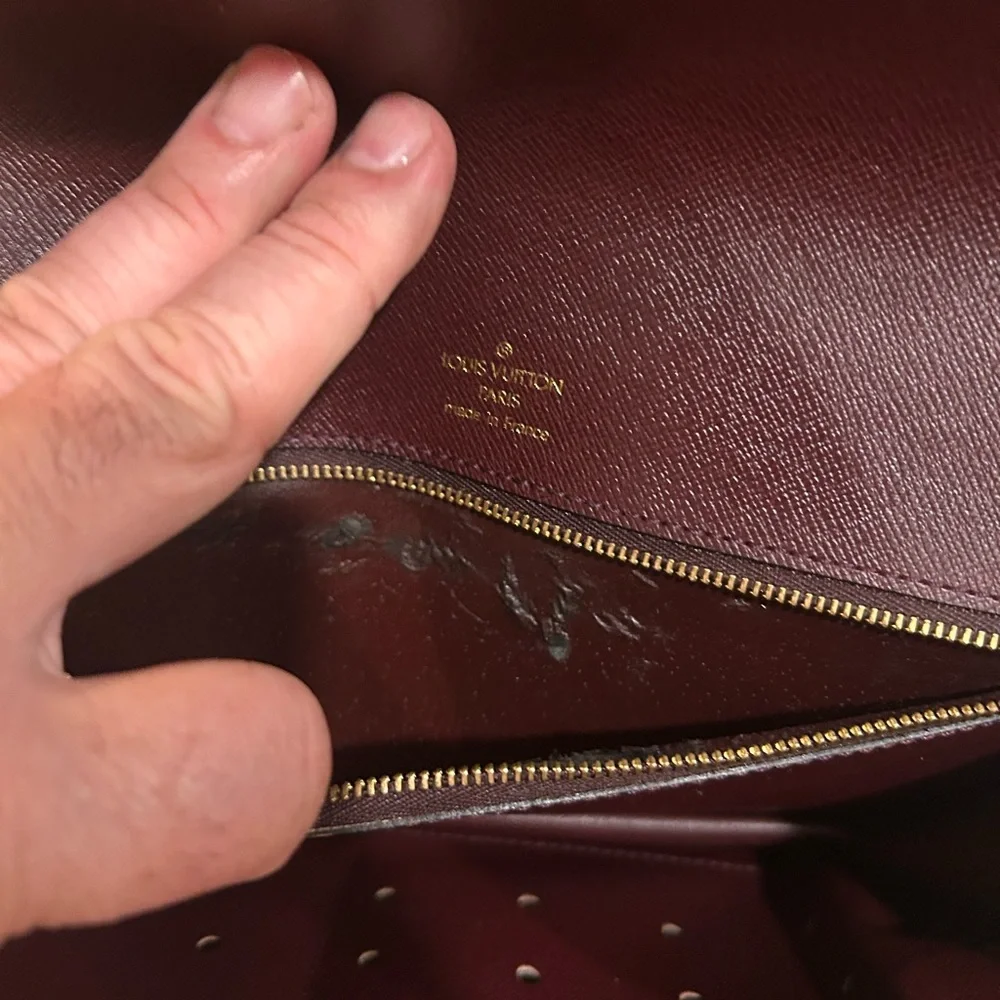 Louis Vuitton Taiga Clade Acajou Clutch Bag Business Unisex Bag LV with coa - Picture 13 of 15